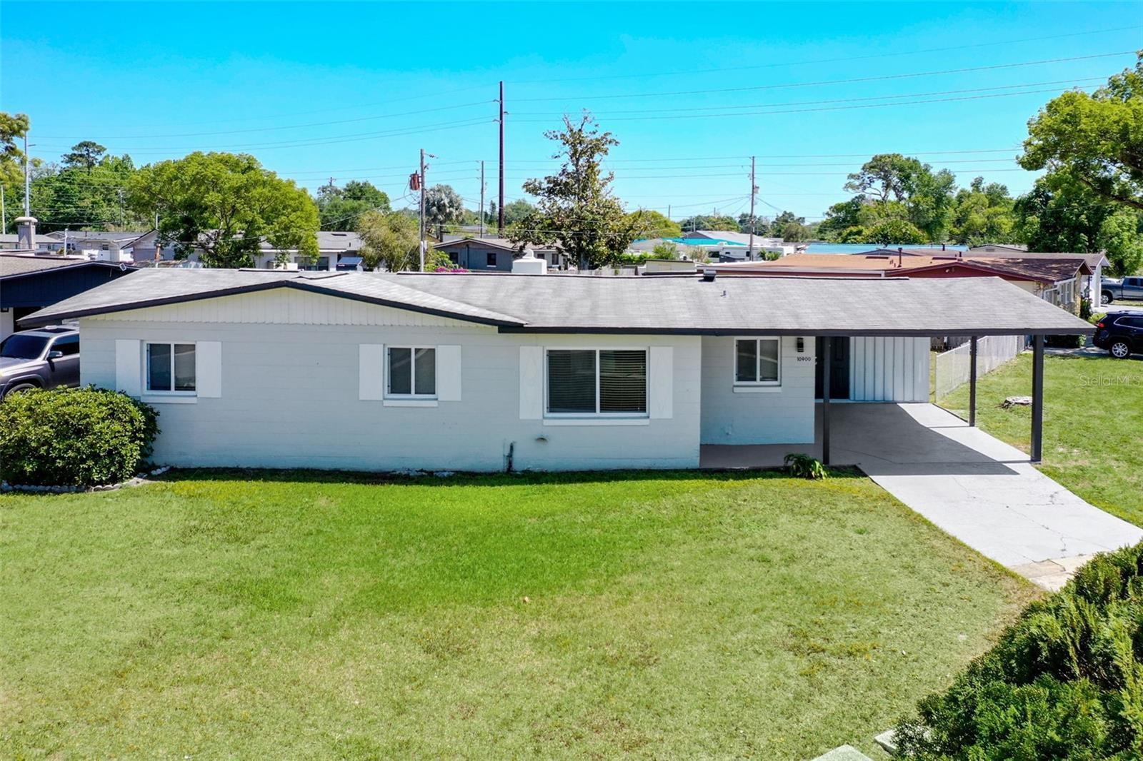 Property Photo: 10900 Abigail Street FL 32825