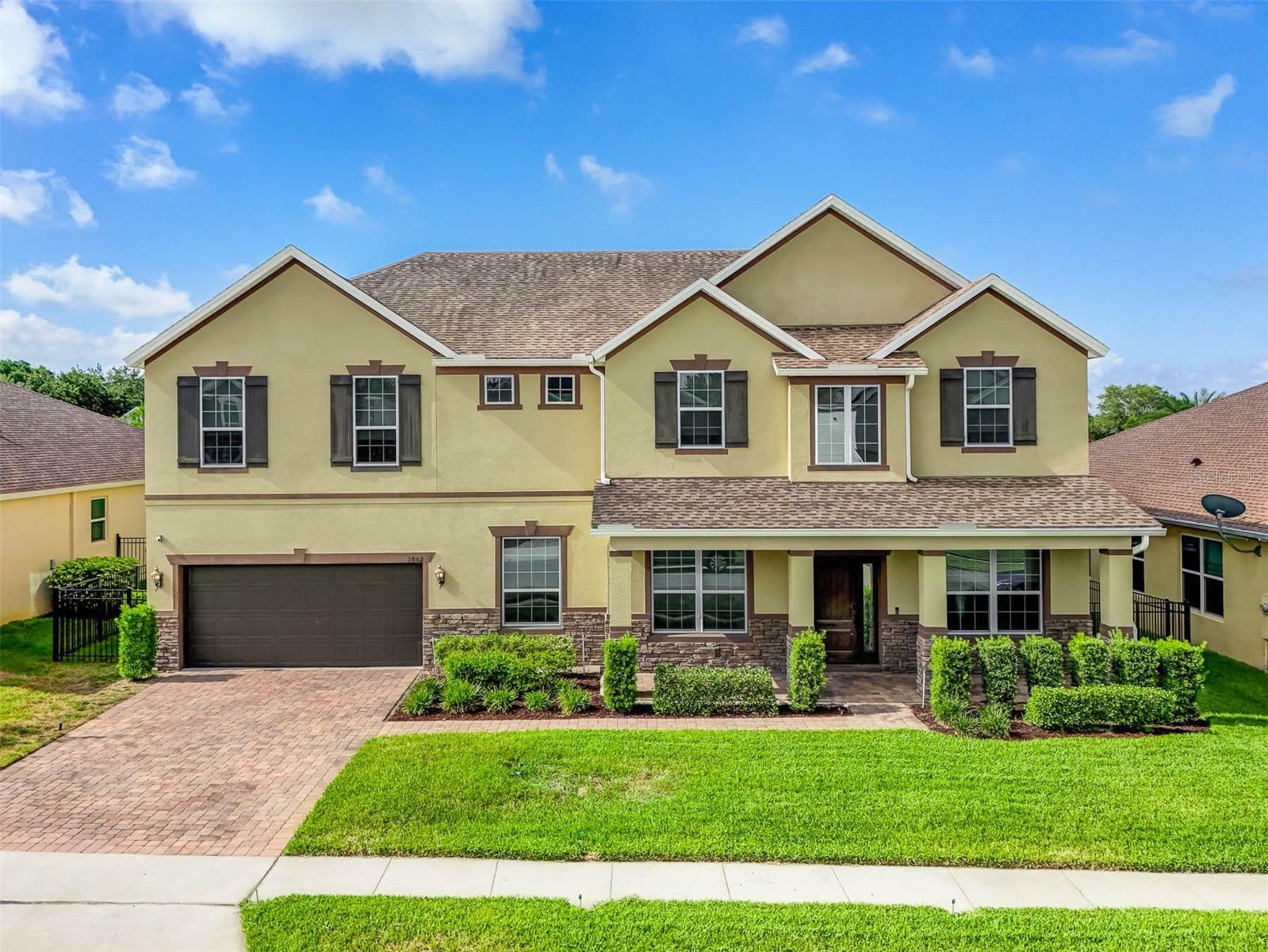 Property Photo: 1802 Candlenut Circle FL 32712