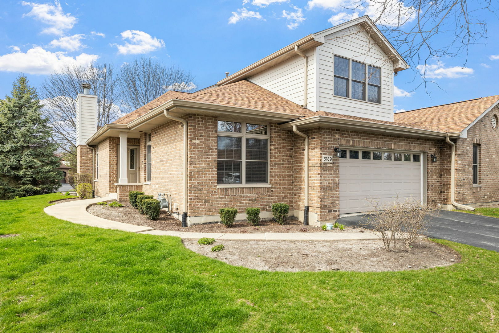 Property Photo: 6189 Princeton Lane IL 60463