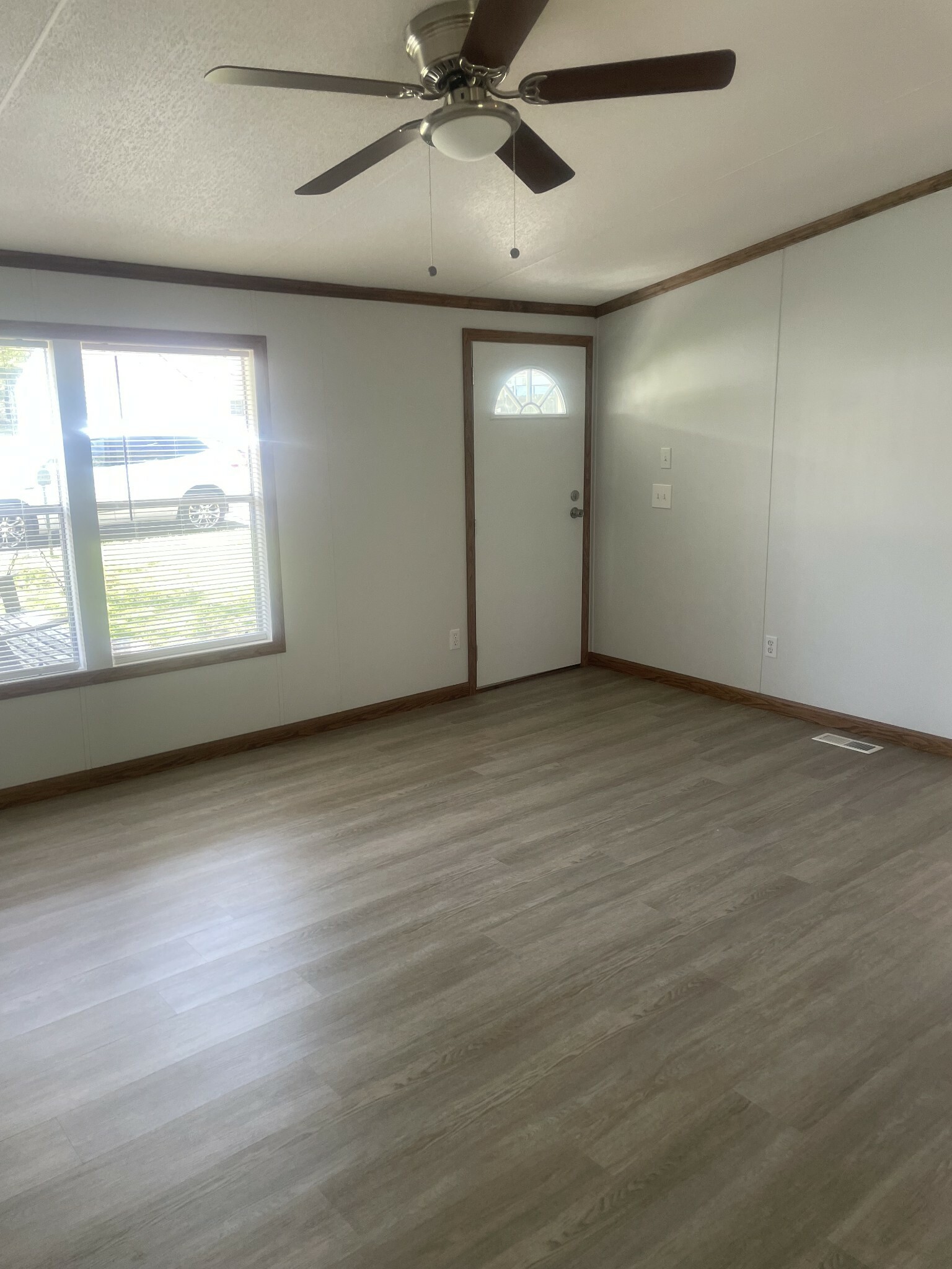 Property Photo: 308 Lee St E TN 38464