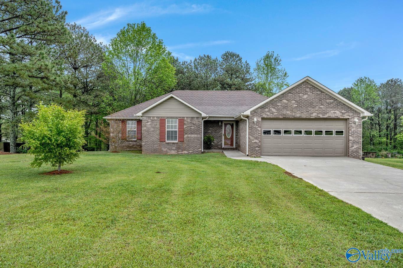 Property Photo: 1505 Frost Road AL 35621