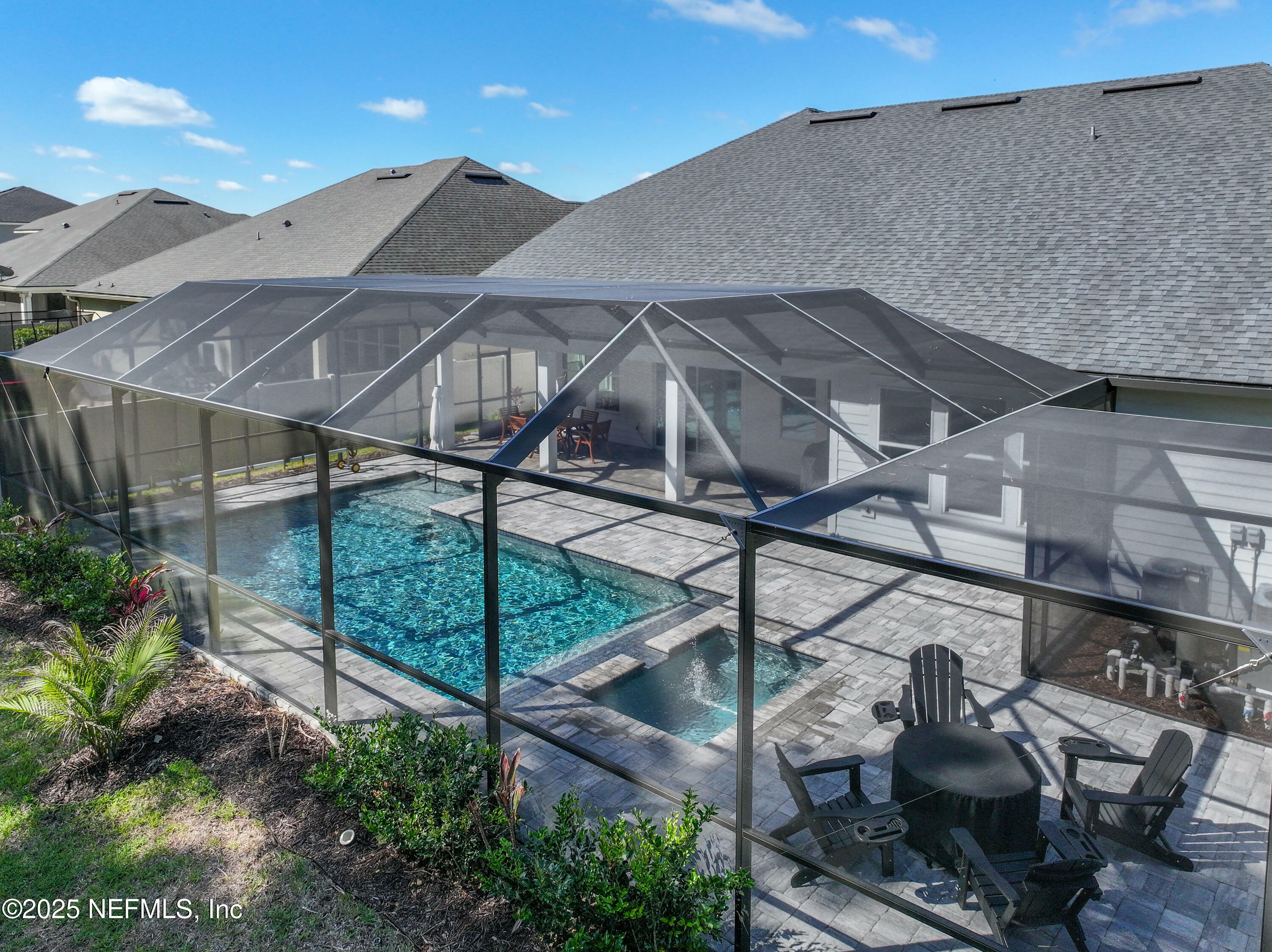Property Photo: 304 Fresnel Lane FL 32095