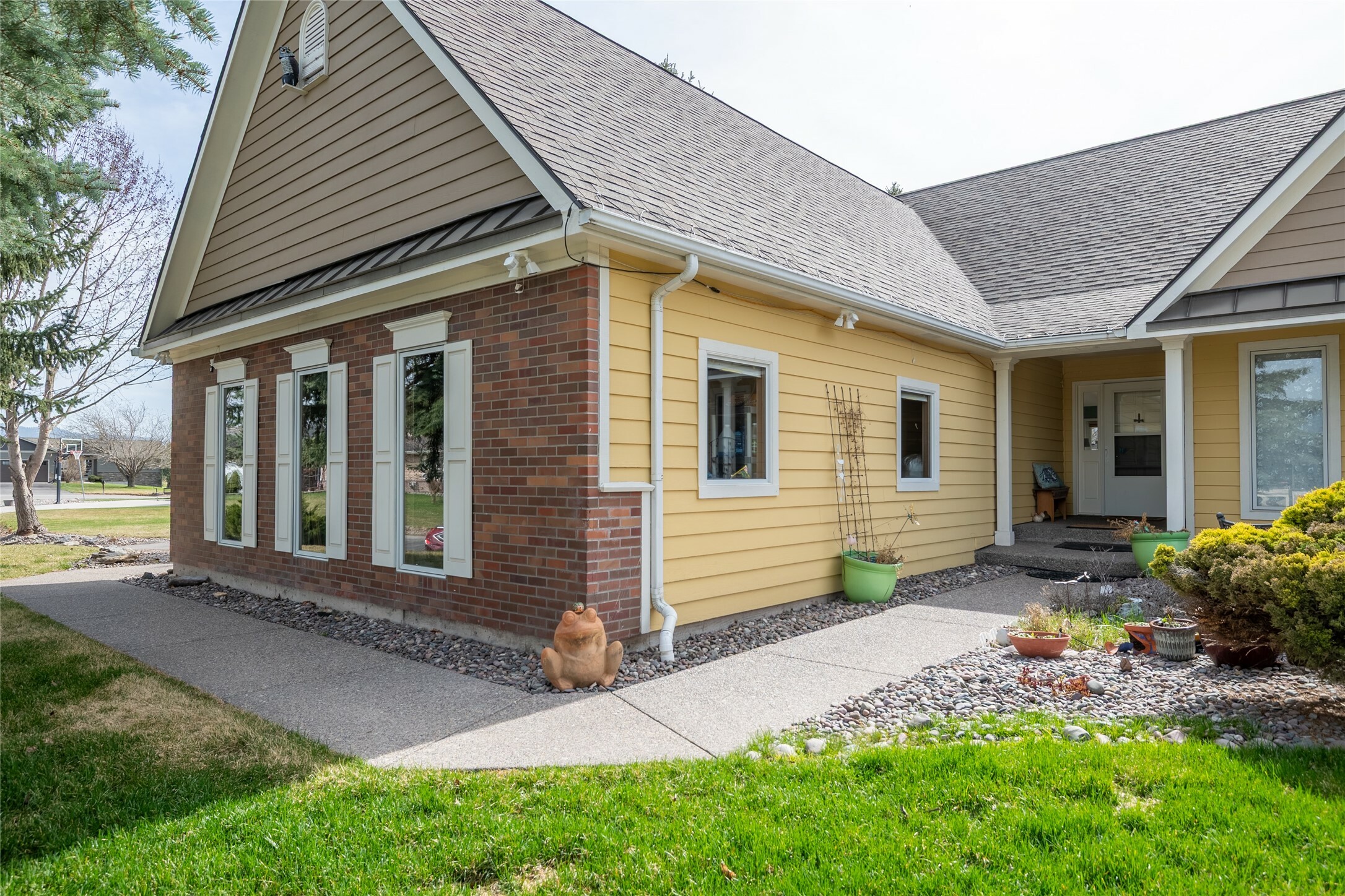 Property Photo: 2465 Peregrine Loop MT 59808