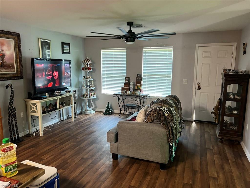 Property Photo: 2222 NW 25th Ln FL 33993