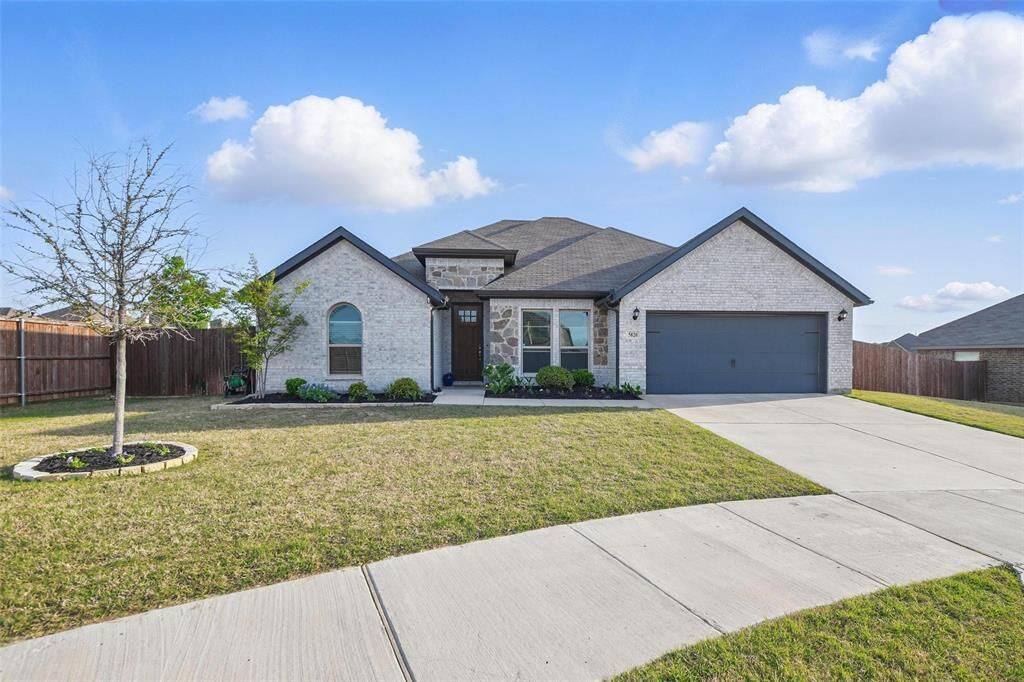 Property Photo: 5820 Watts Bar Court TX 76179