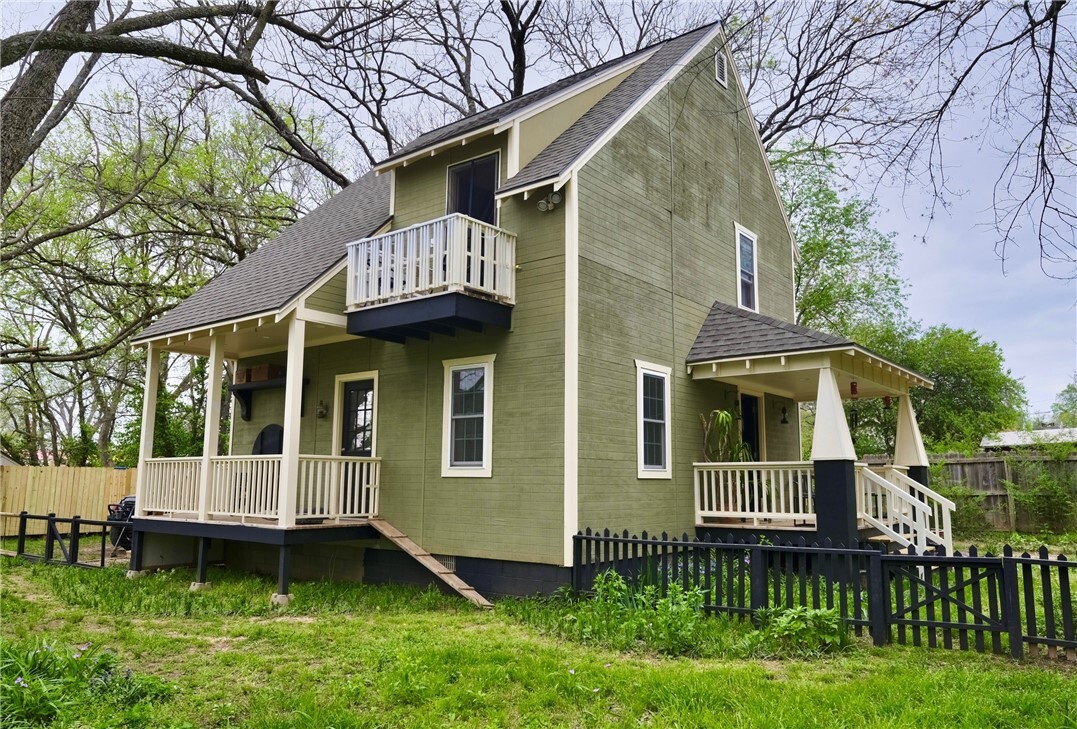 Property Photo: 114 N Ozark Street AR 72753