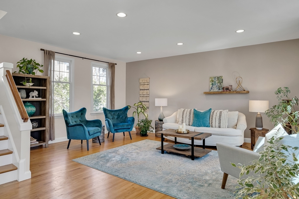 Property Photo: 364 Linwood Ave 364 MA 02460