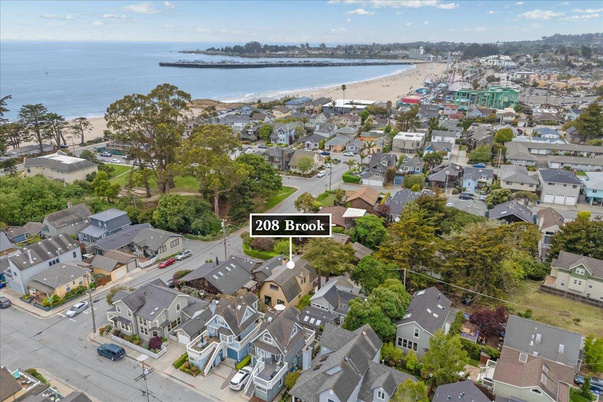 Property Photo:  208 Brook Avenue  CA 95062 