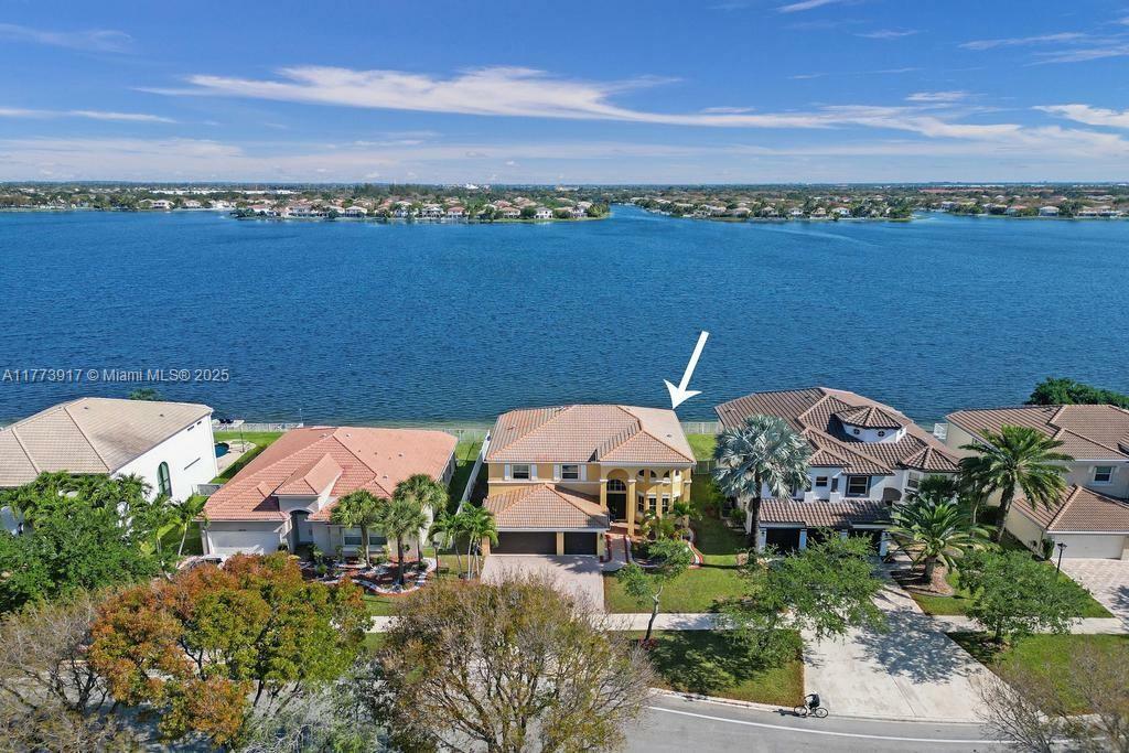 Property Photo: 16519 SW 54th Ct FL 33027