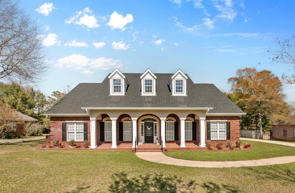 Property Photo: 401 Gladstone Way AL 36303