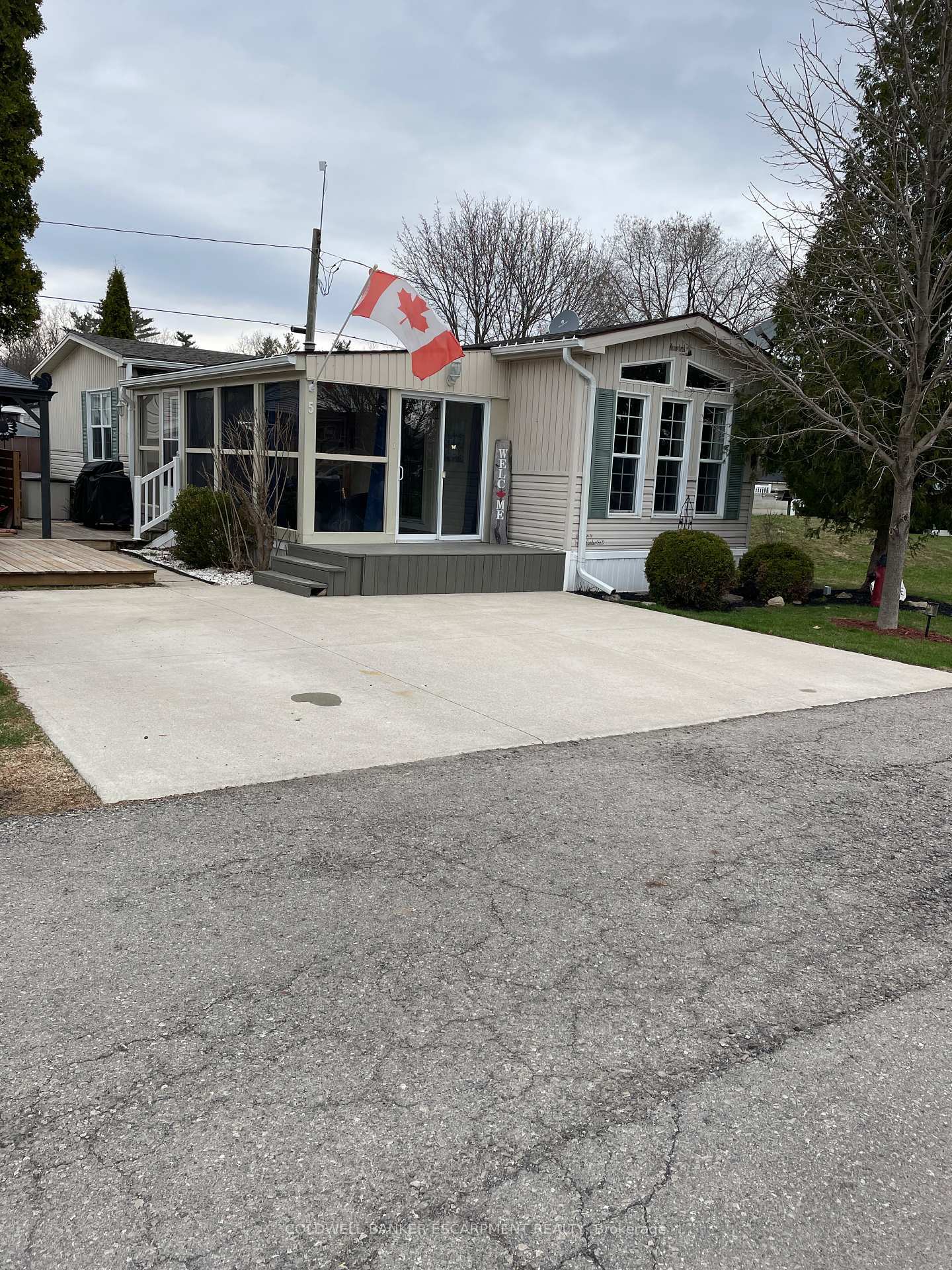 Property Photo: 4449 Milburough Line 5 Spruce ON L7P 0P5
