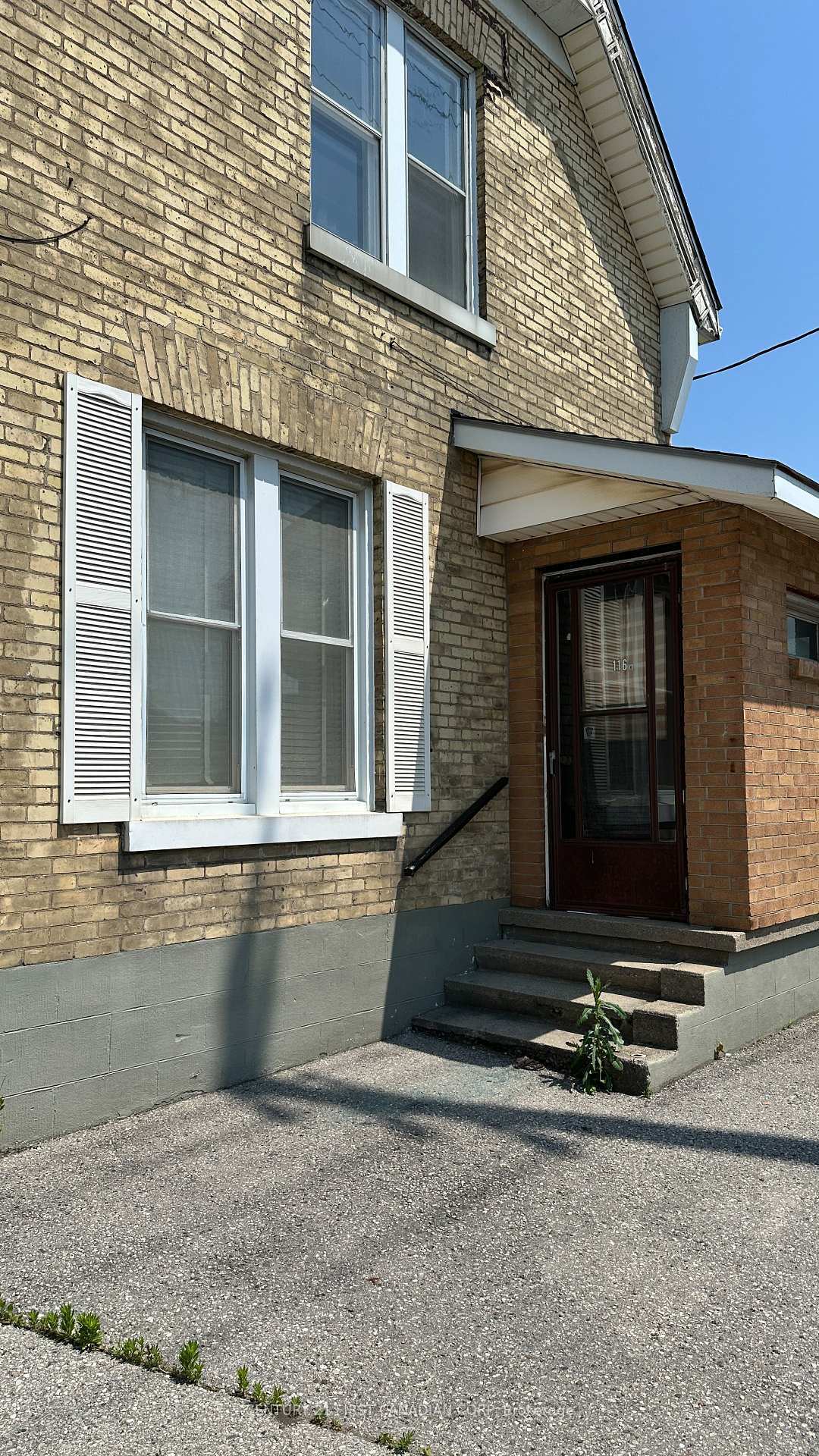 Property Photo: 116 Adelaide Street N Upper ON N6B 3G8