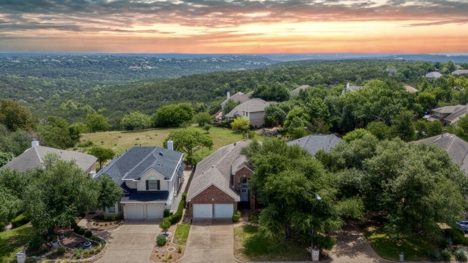 10012 Scull Creek Drive  Austin TX 78730 photo