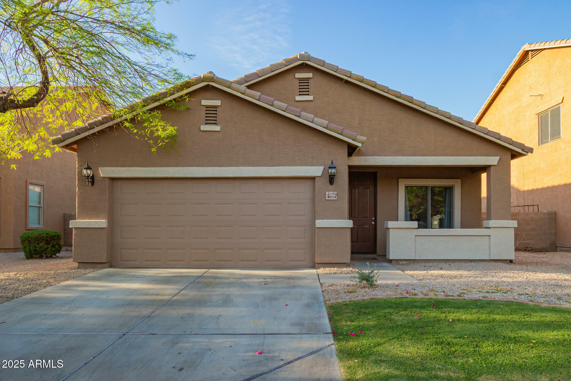Property Photo: 4934 W Apollo Road AZ 85339