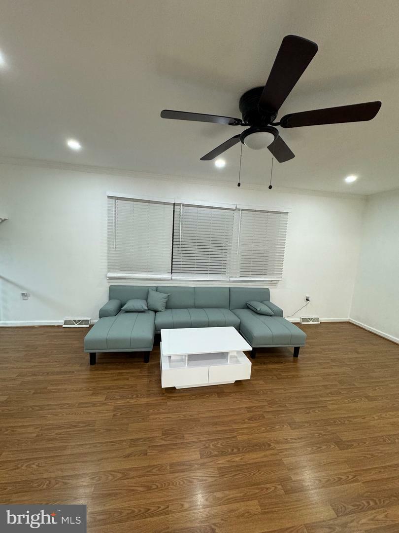 Property Photo: 176 Honeywell Drive DE 19703