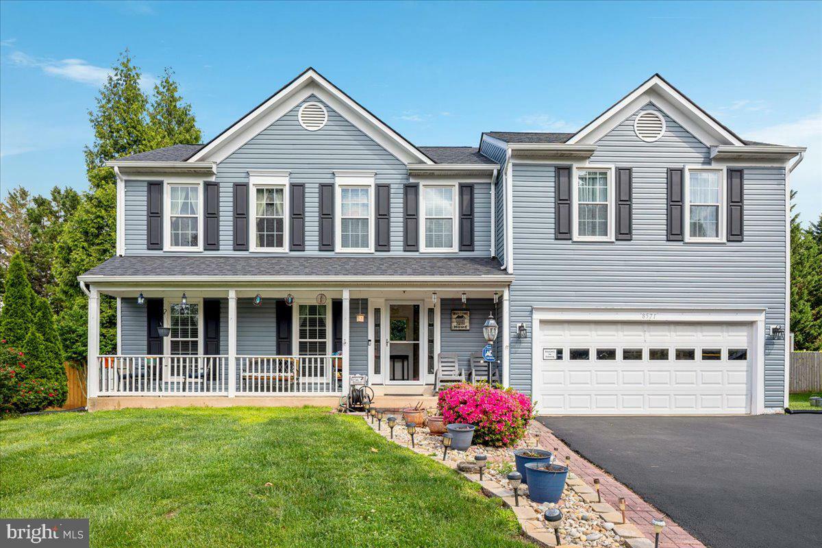 Property Photo: 8571 Richmond Avenue VA 20110