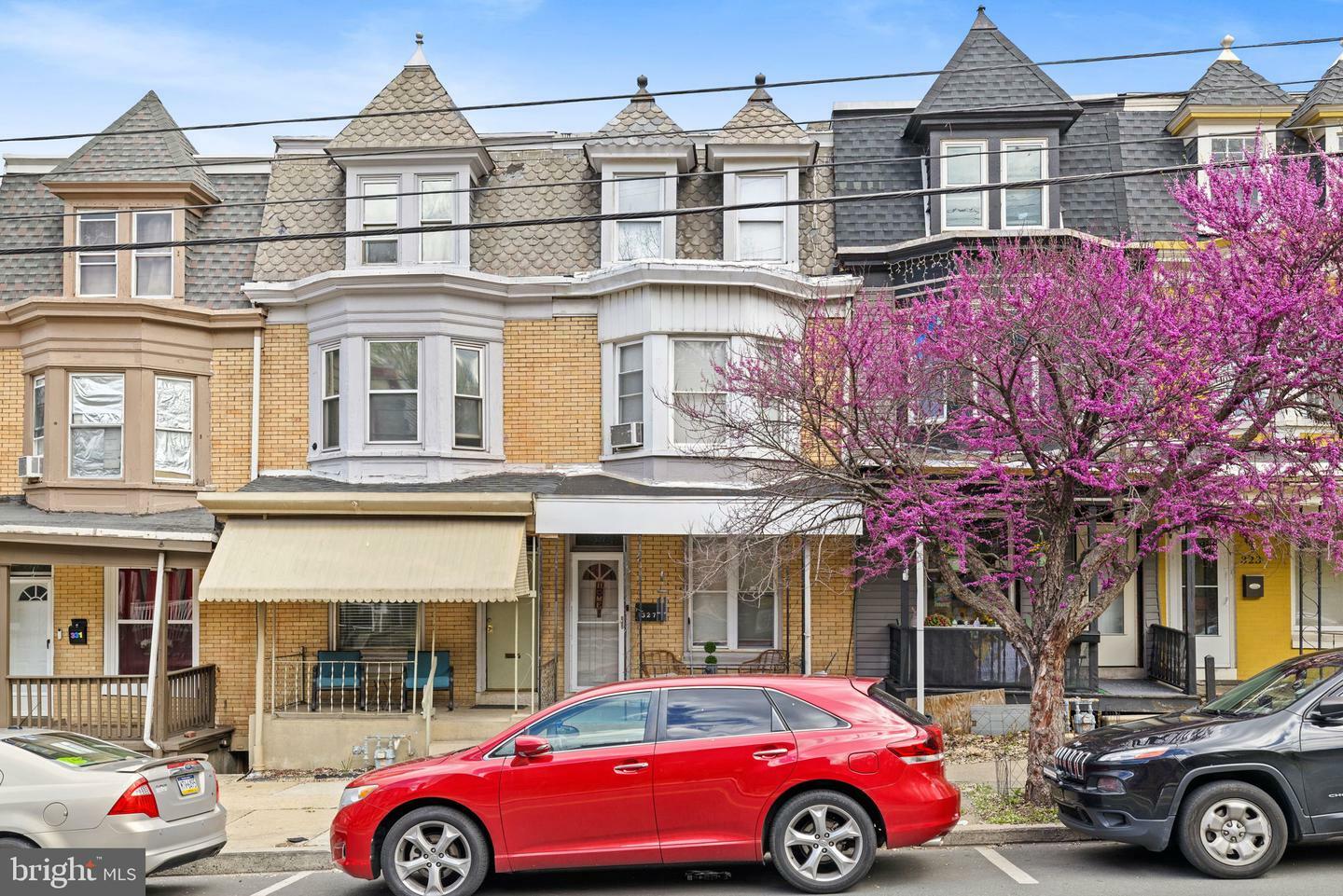 327 W Windsor Street  Reading PA 19601 photo