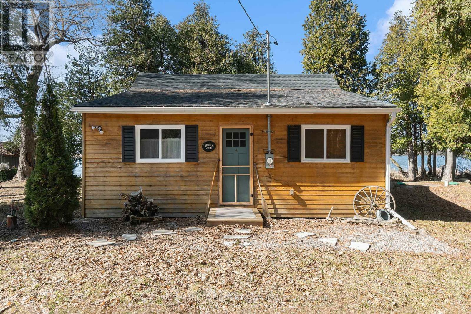 Photo de la propriété: 388 Cottage Road ON K7A 5B8