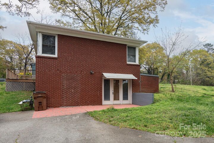 Property Photo: 668 Riverside Drive NC 28092