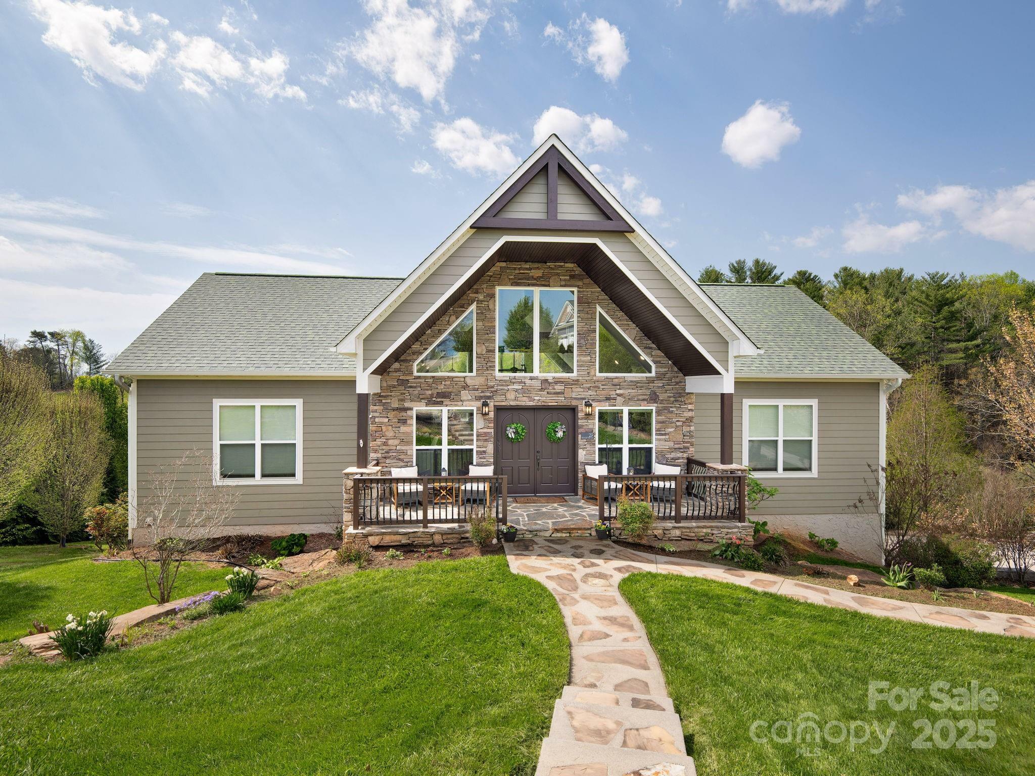 Property Photo: 29 Enchanted Oak Lane NC 28701