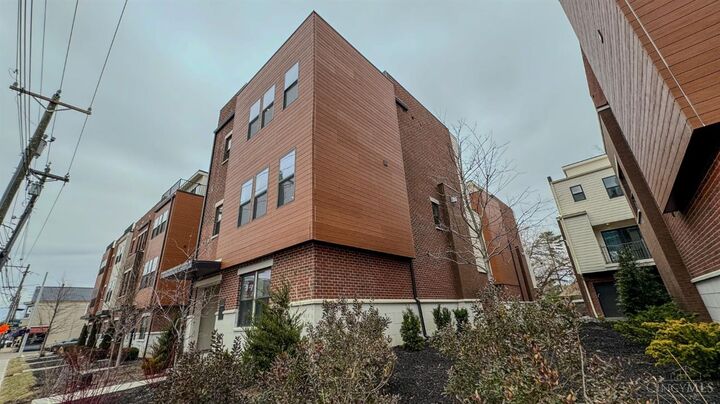 Property Photo: 3912 Edwards Road OH 45209
