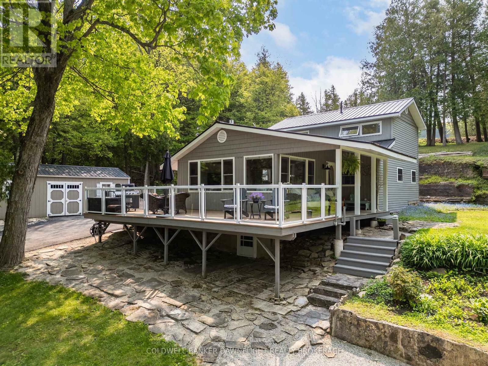 Property Photo: 110 Mallard Street ON N0H 2T0