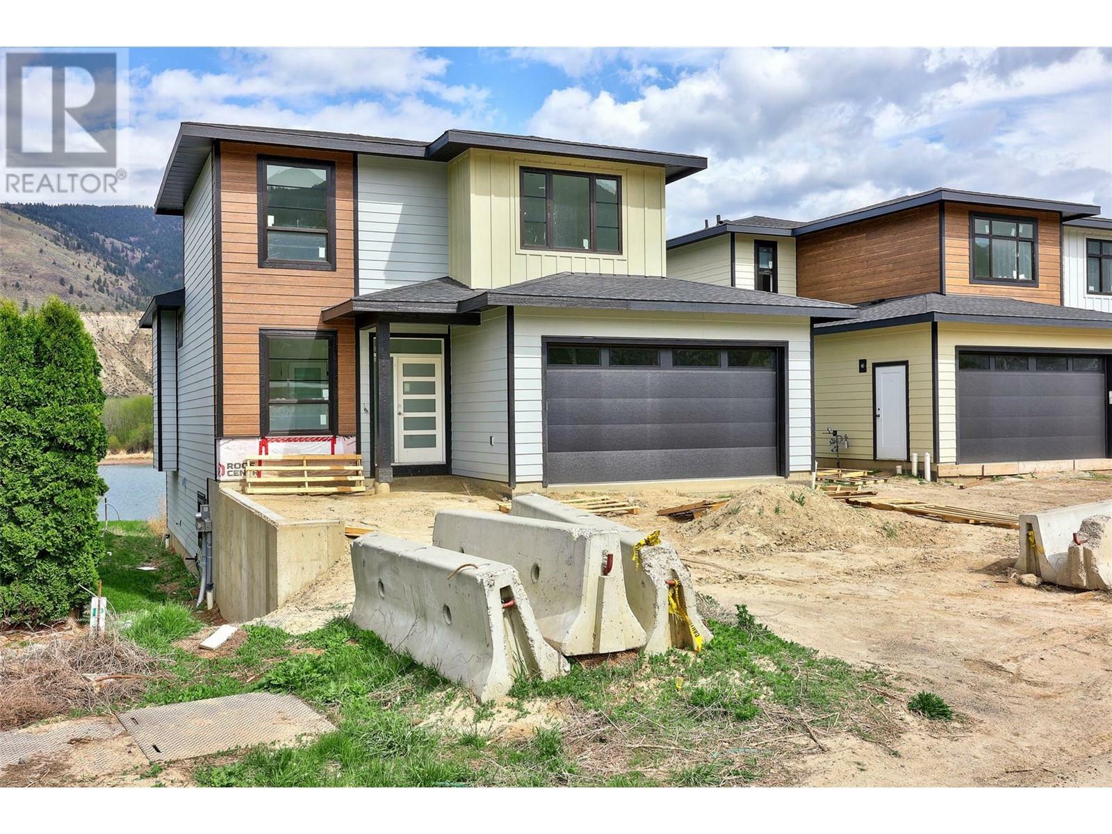 Property Photo:  2844 Thompson Drive  BC V2C 4L7 