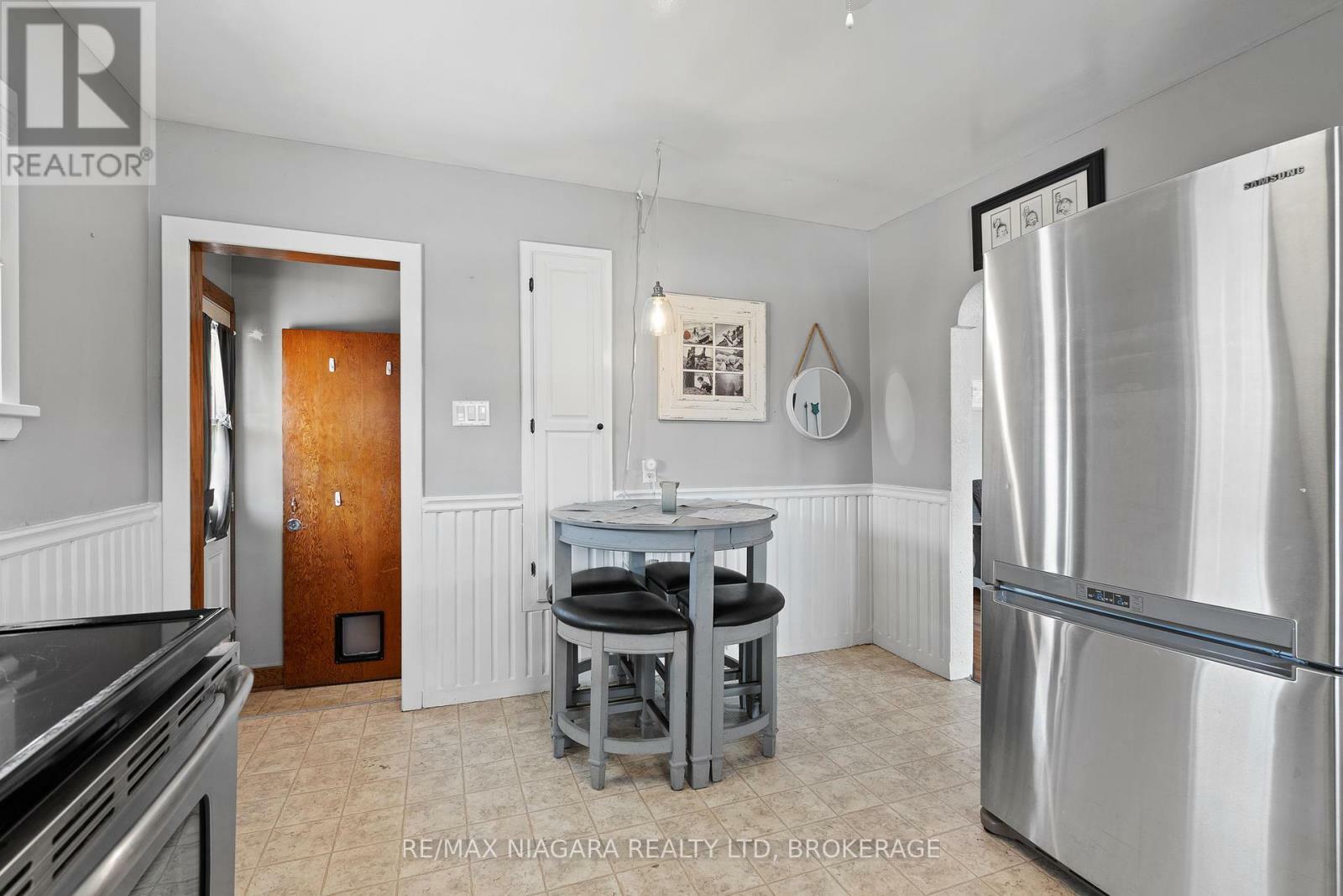 Property Photo: 201 Knoll Street ON L3K 5B4