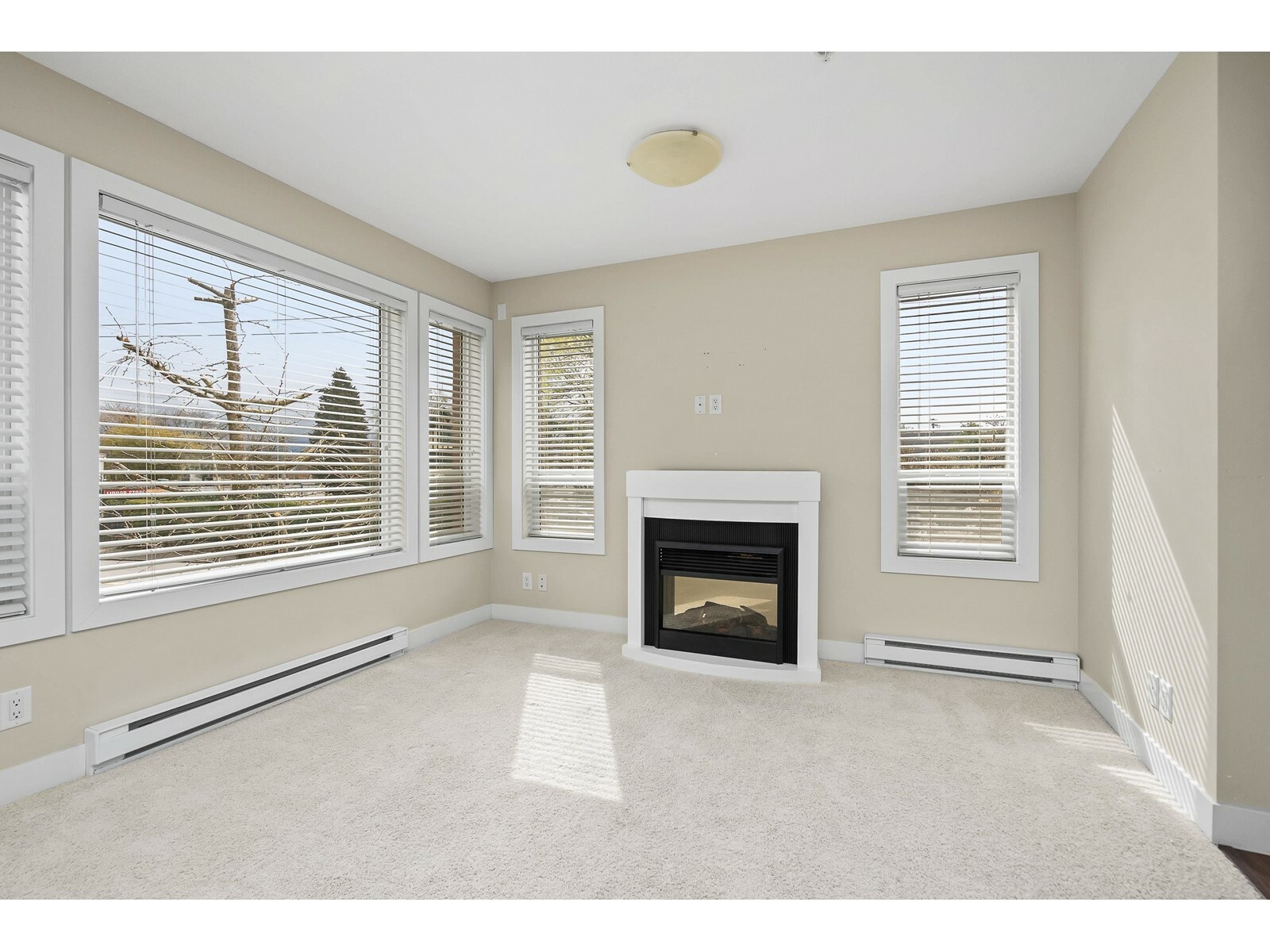 Property Photo: 9422 Victor Street 205 BC V2P 0B8