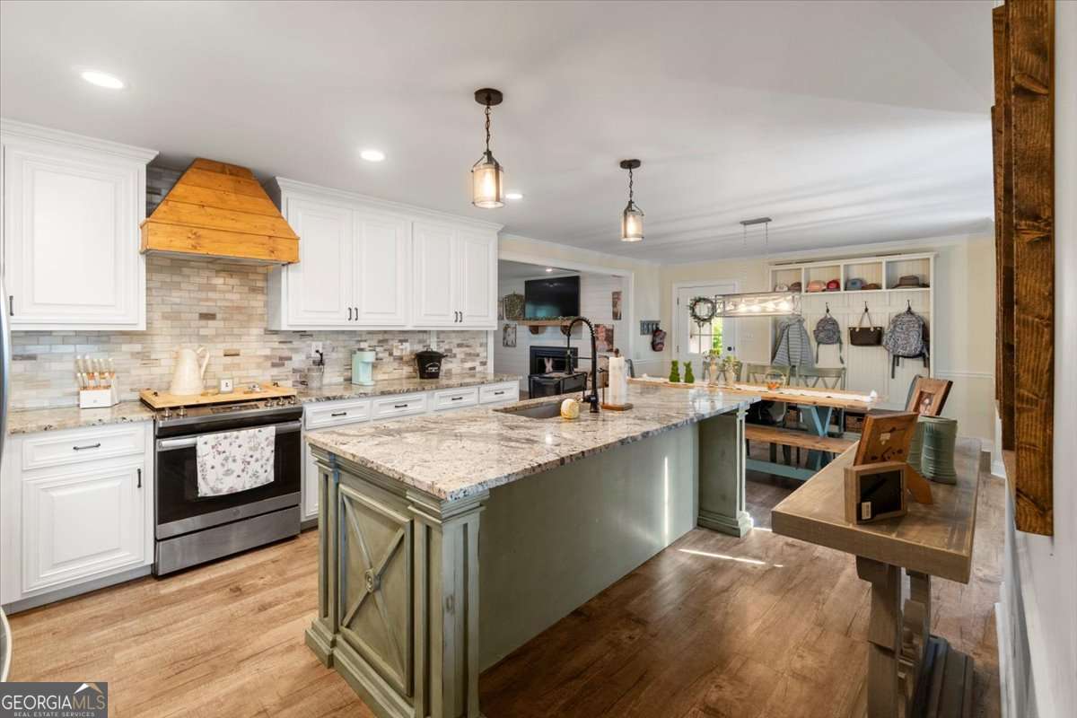 Property Photo: 220 Highway 172 GA 30628