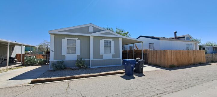 Property Photo:  21761 Wisteria Street  CA 93505