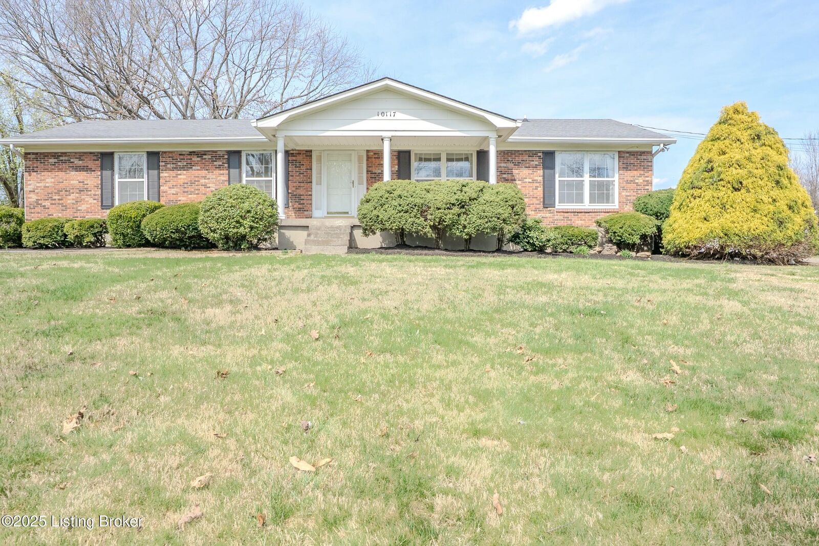 Property Photo:  10117 Brentlinger Ln  KY 40291 