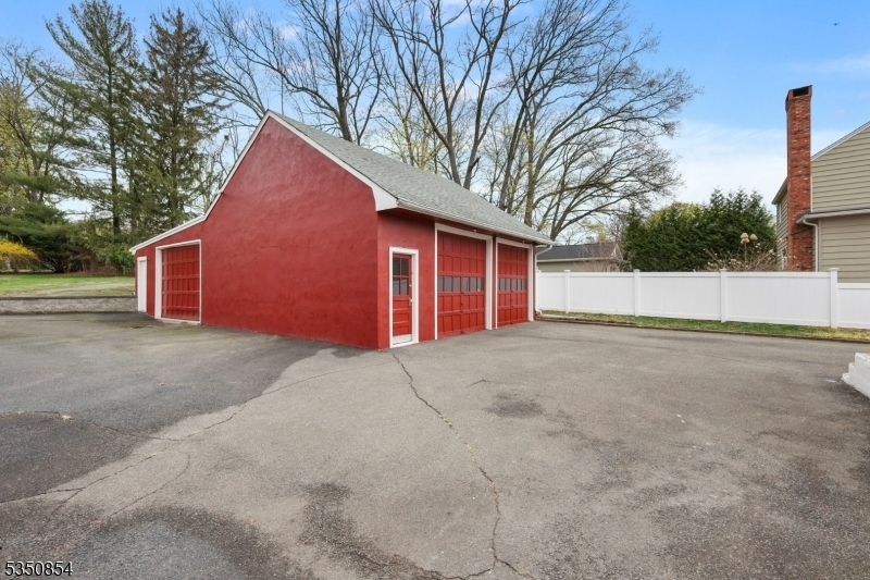 Property Photo: 34 Garret Pl NJ 07432