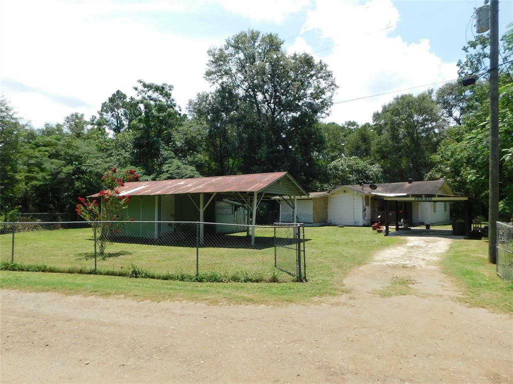 Property Photo: 240 County Road 4140 TX 75979