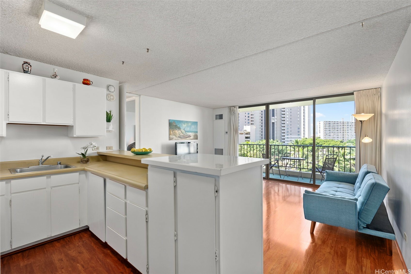 Property Photo: 411 Hobron Lane 604 HI 96815
