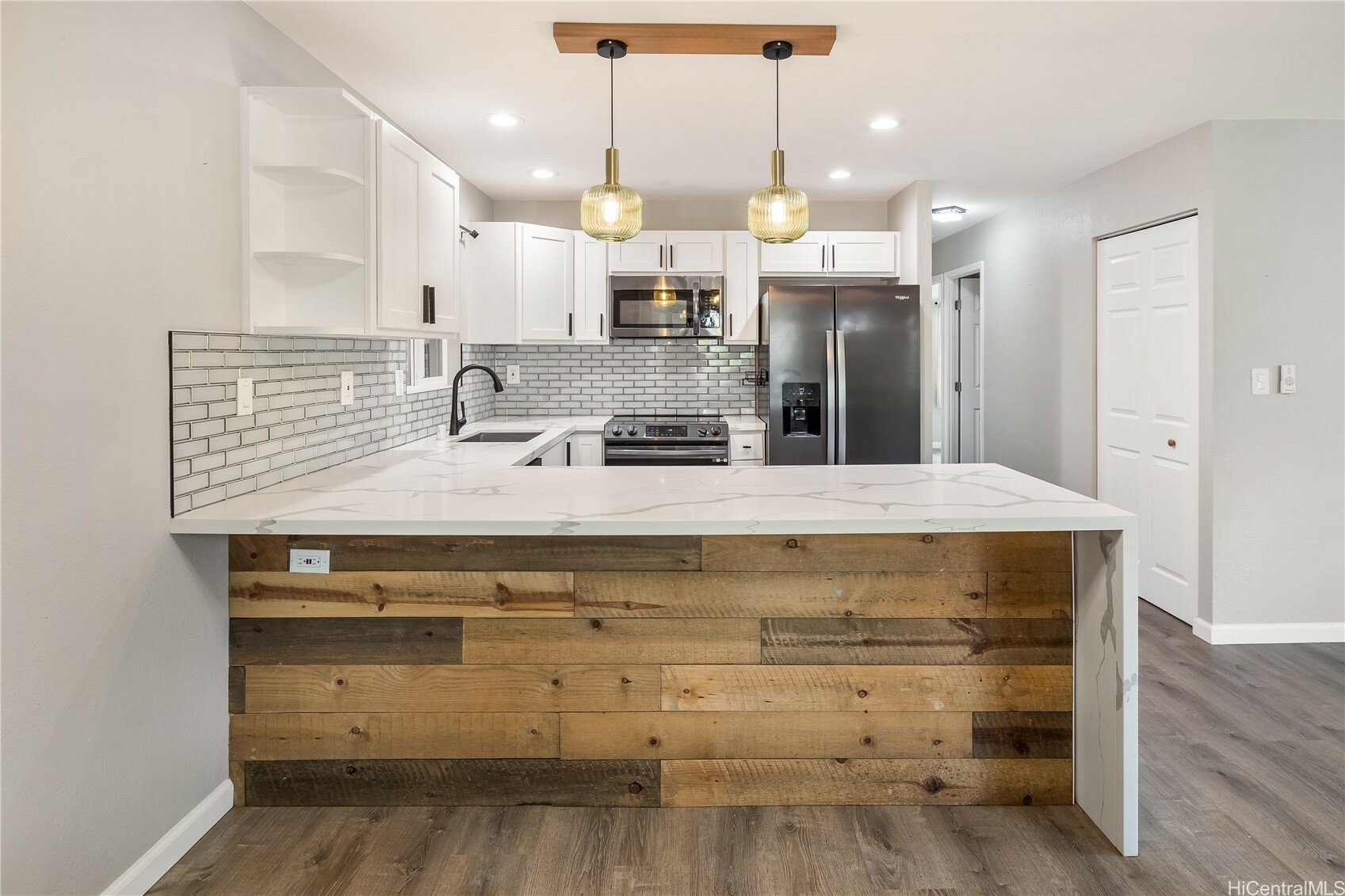 Property Photo: 67-458 Kukea Circle HI 96791