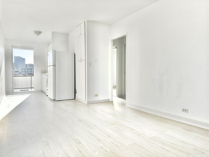 Property Photo:  1426 Keeaumoku Street C24  HI 96822 