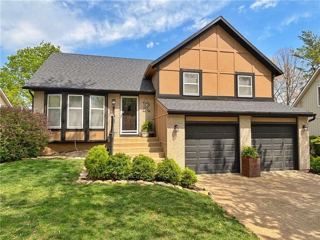 Property Photo: 15608 W 124th Terrace KS 66062