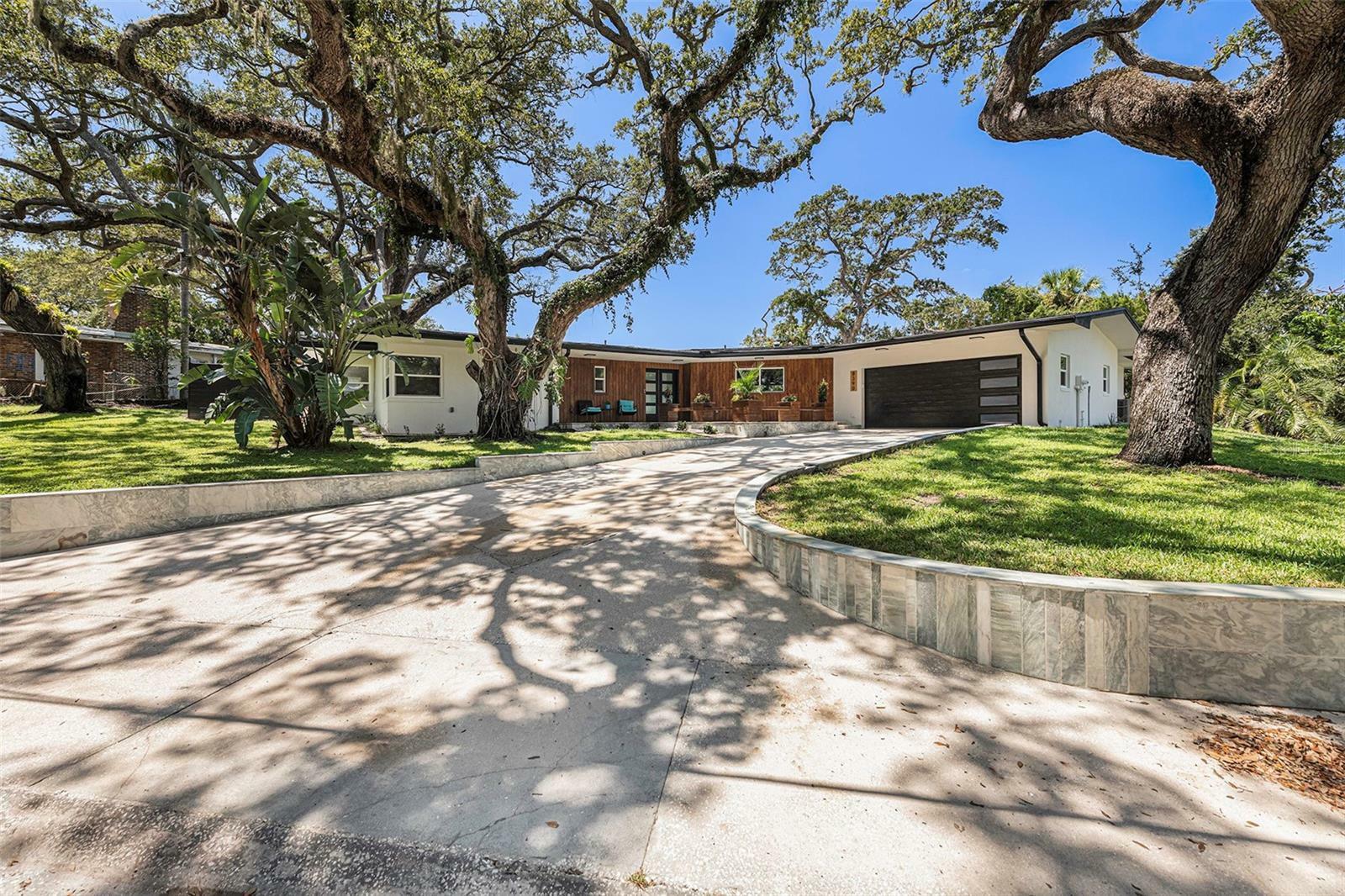 Property Photo: 8390 40th Avenue N FL 33709
