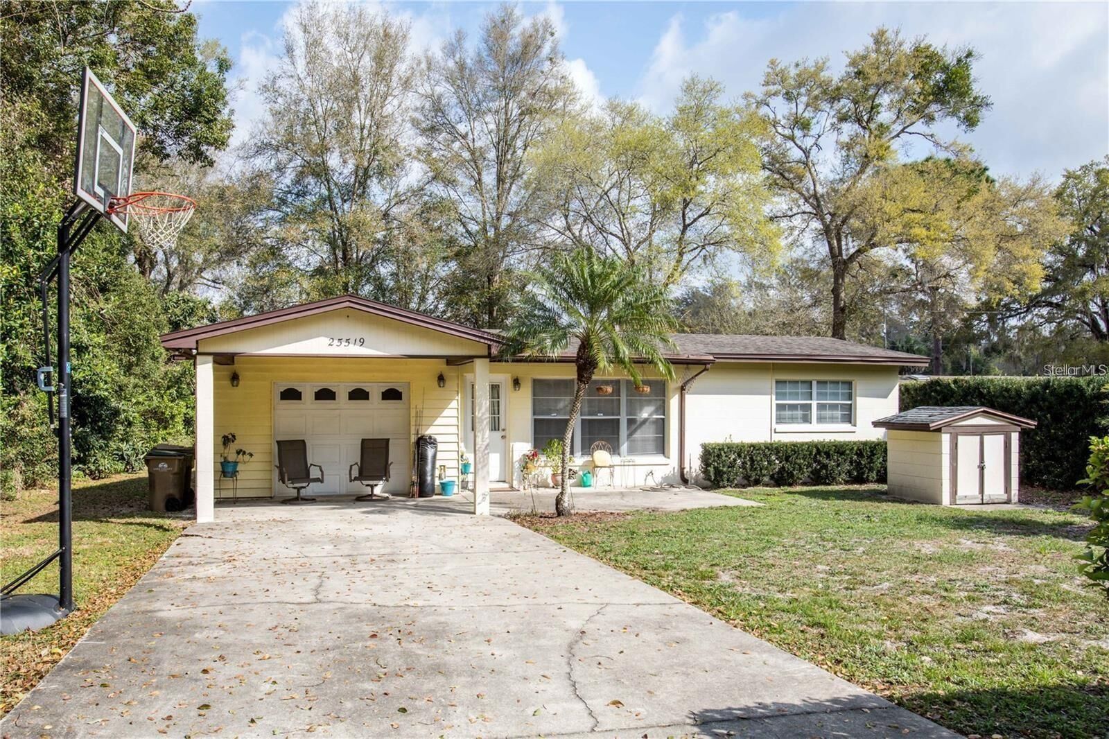 Property Photo:  25519 Colmar Avenue  FL 32776 