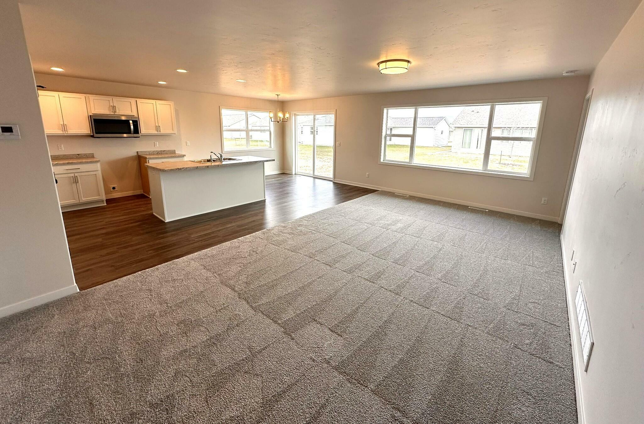 Property Photo: 1023 McNish Ct WI 53085