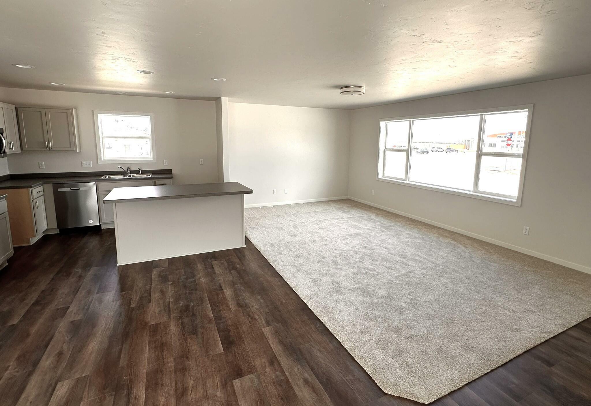 Property Photo: 1048 McNish Ct WI 53085