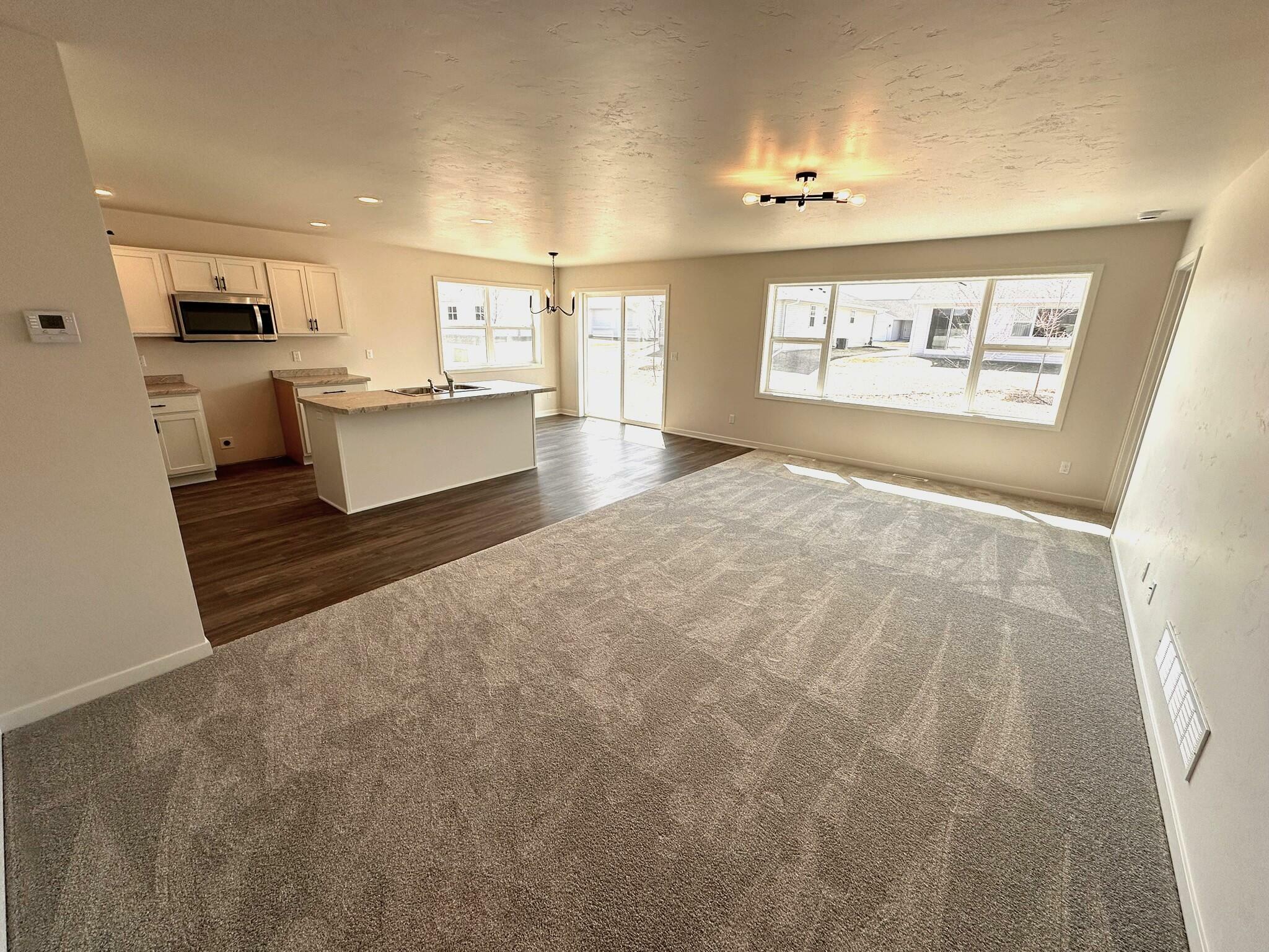 Property Photo: 1036 McNish Ct WI 53085