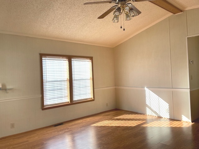 Property Photo: 630 Mohawk Trail IL 60152