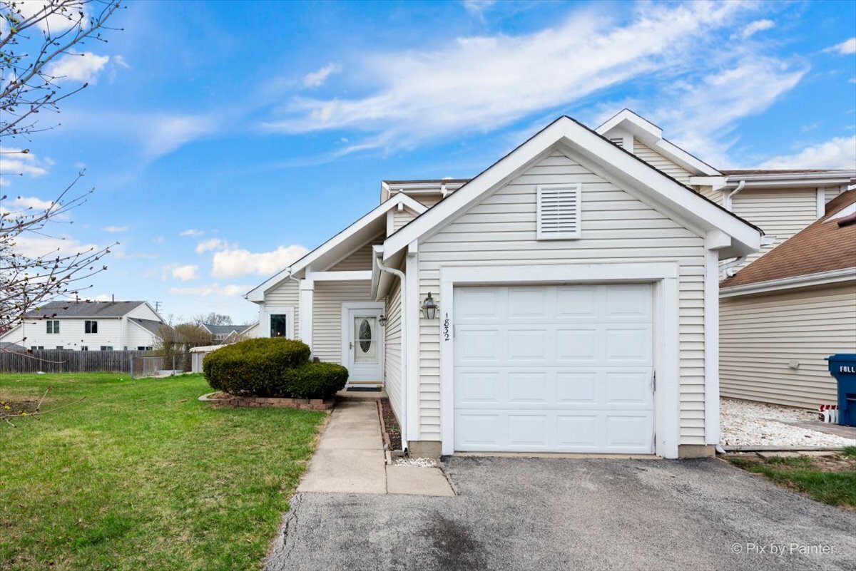 Property Photo: 1832 Schmale Court IL 60139