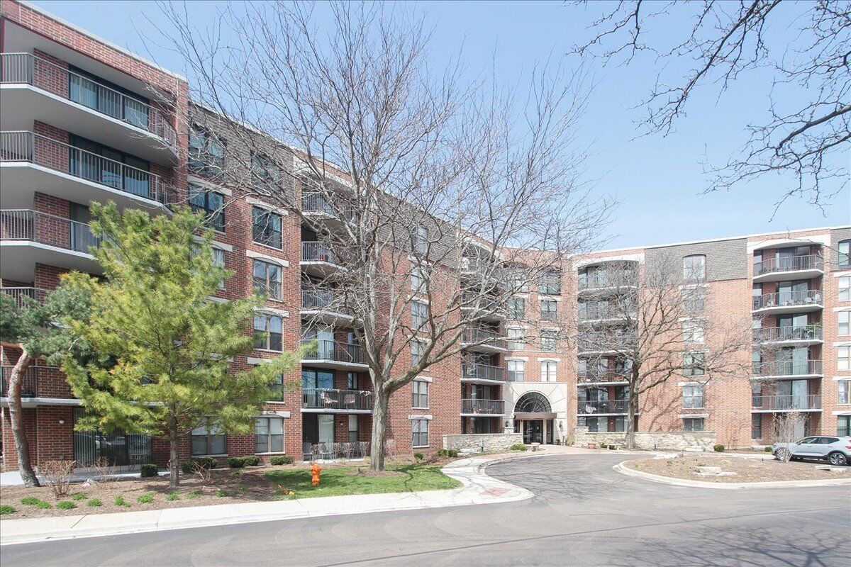 Property Photo: 511 Aurora Avenue 416 IL 60540