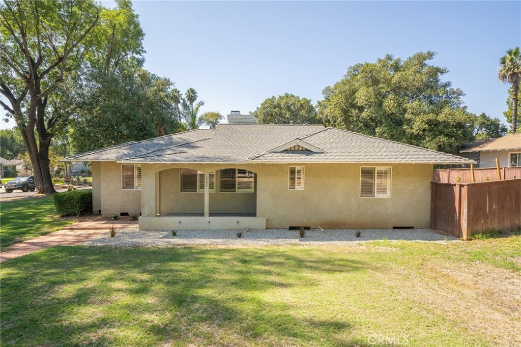 Property Photo: 1995 Rincon Avenue CA 92506