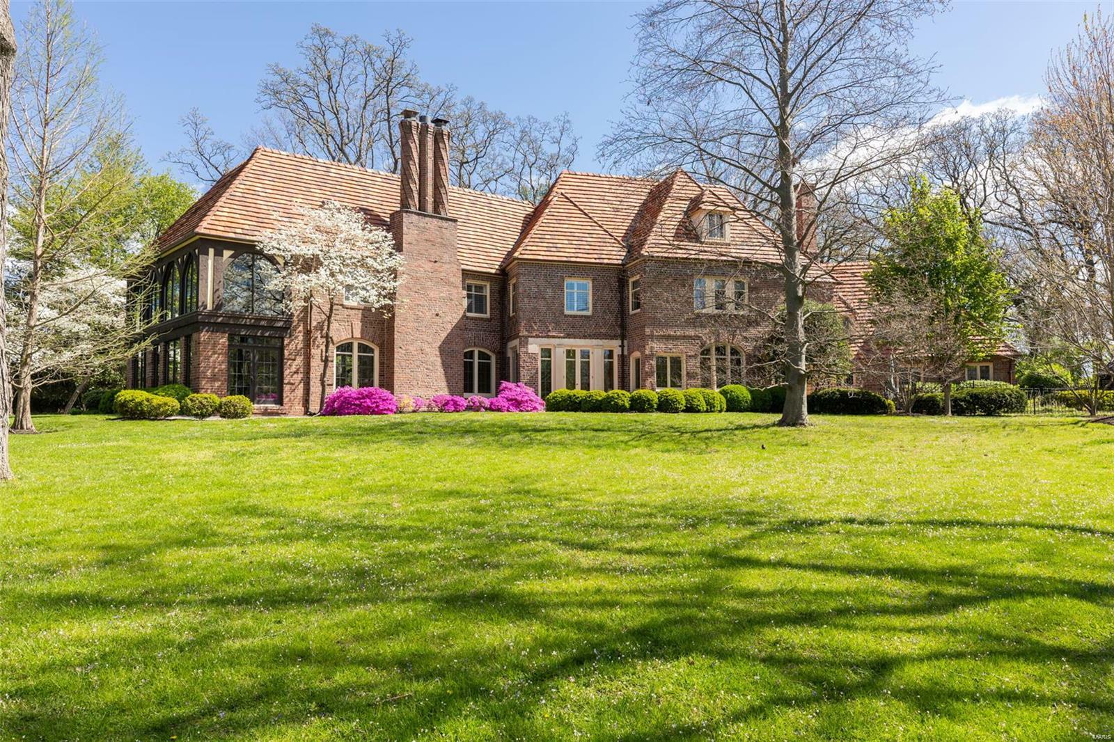 8 Carrswold Drive  Clayton MO 63105 photo