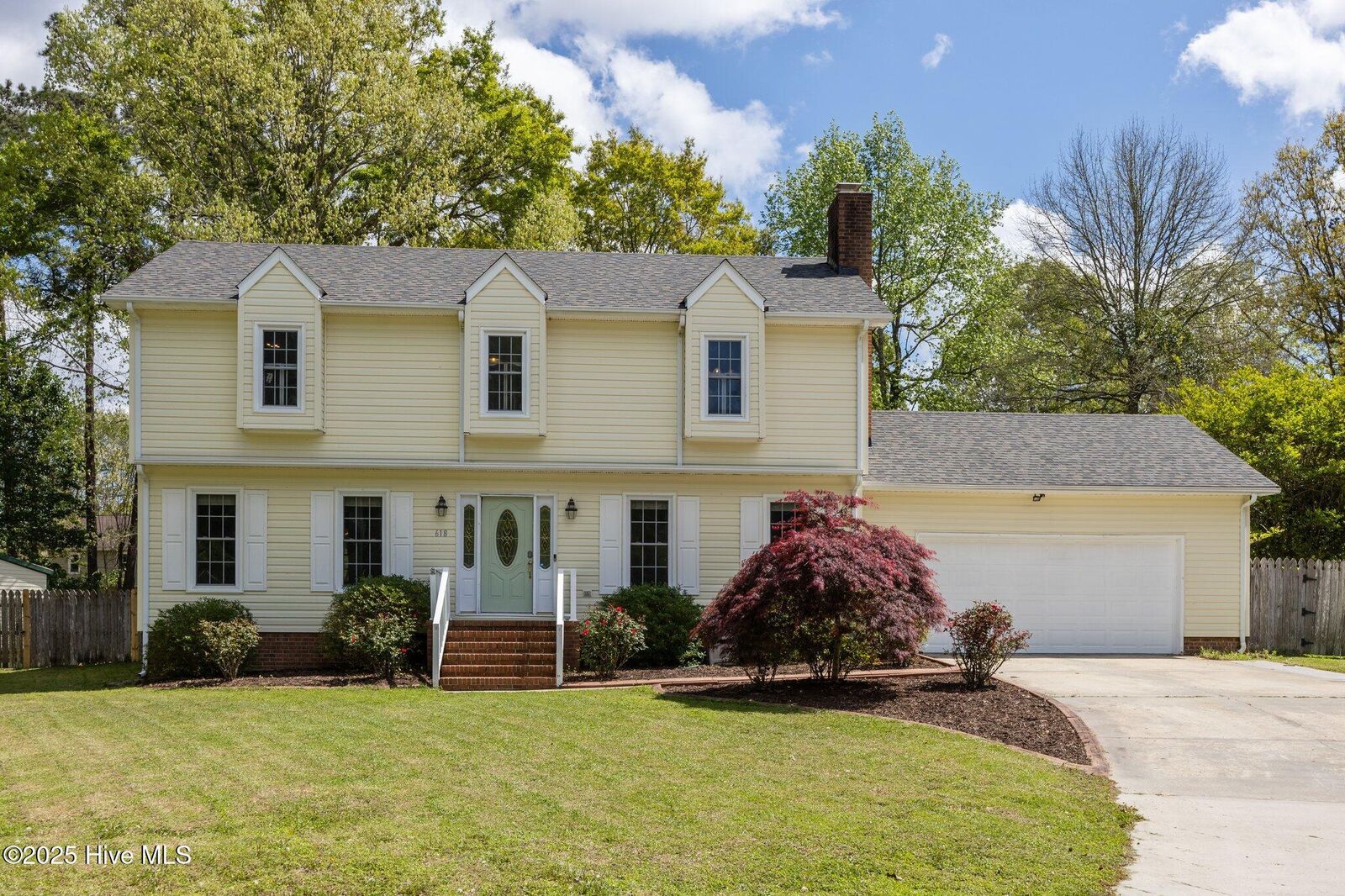 Property Photo:  618 Clover Drive  NC 28546 