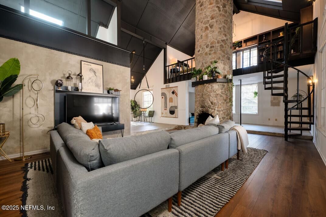 Property Photo: 12953 Deep Lagoon Place E FL 32246